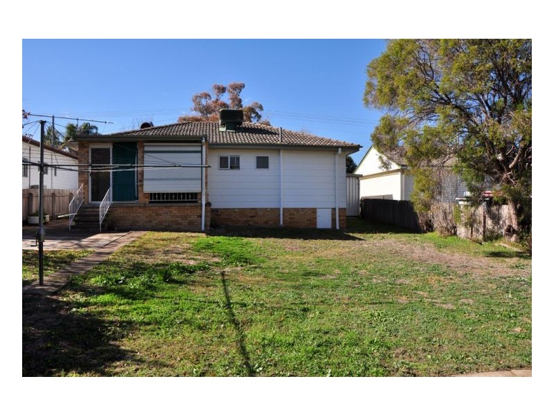 23 Mack Street, Tamworth NSW 2340