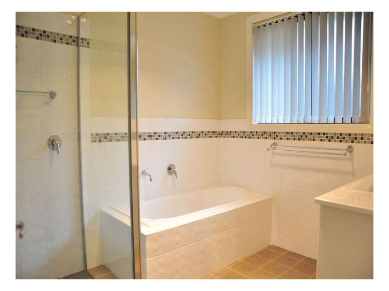 6 Rosella Avenue, Calala NSW 2340