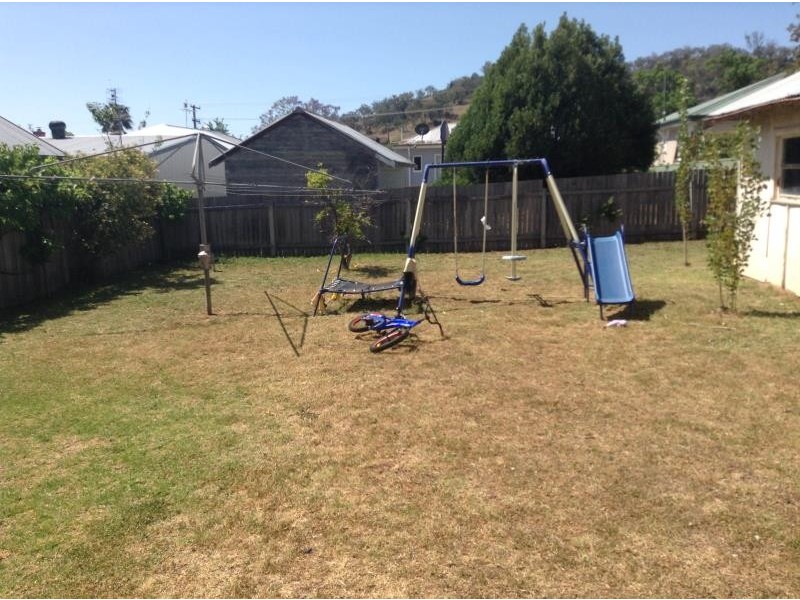 14 Elizabeth Street, Tamworth NSW 2340