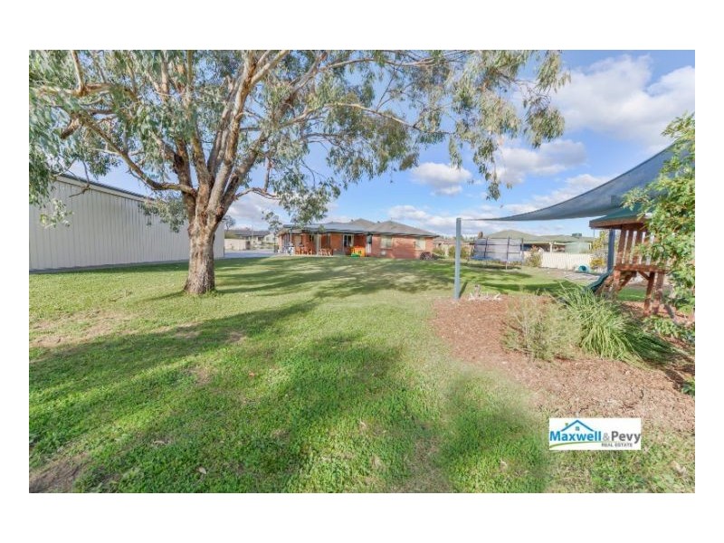 5 Narran Place, Tamworth NSW 2340