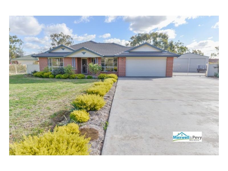 5 Narran Place, Tamworth NSW 2340