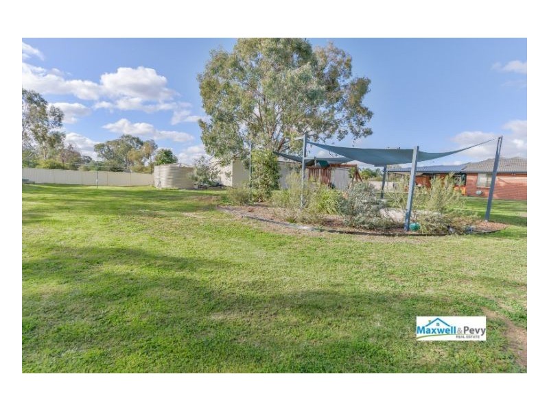 5 Narran Place, Tamworth NSW 2340