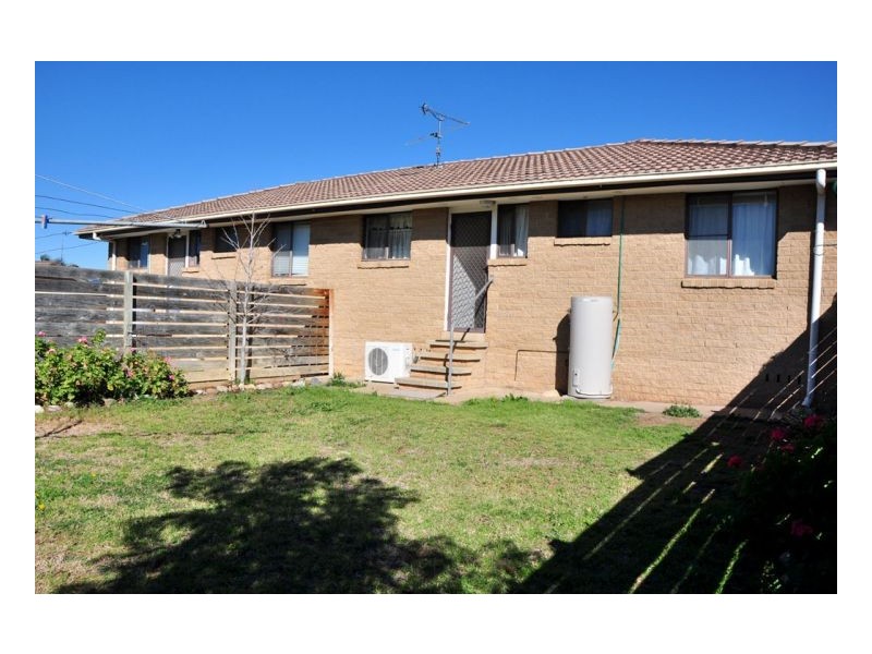 3/4 Woodstock Street, Tamworth NSW 2340