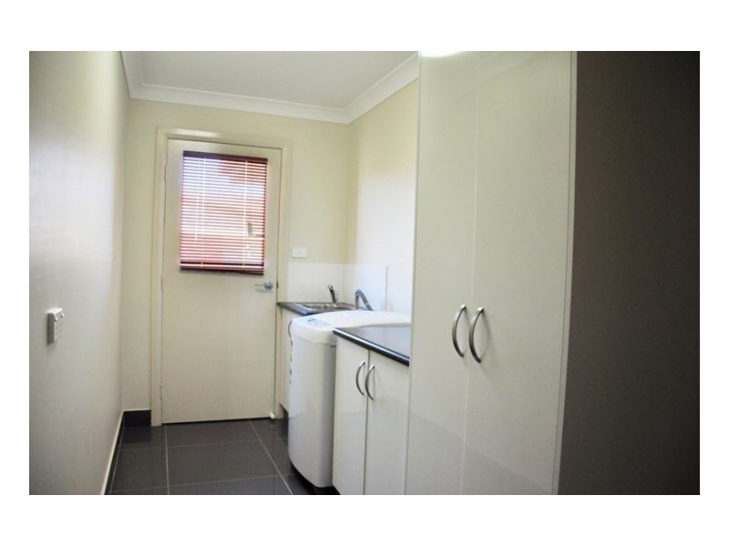 19A Illoura Street, Tamworth NSW 2340