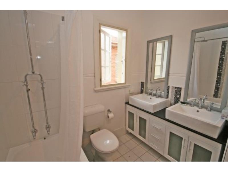 92 Crown Street, Tamworth NSW 2340
