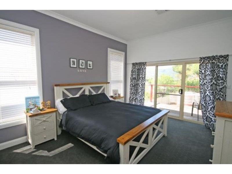 92 Crown Street, Tamworth NSW 2340