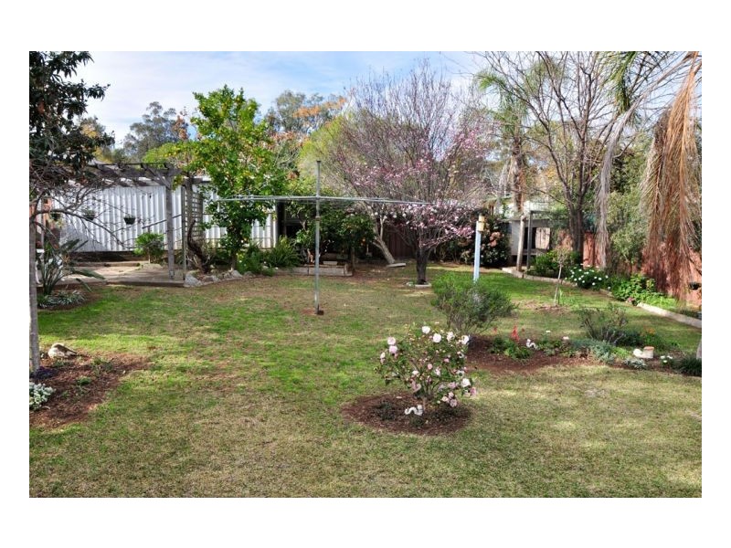 208 Manilla Road, Tamworth NSW 2340