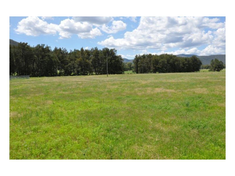 810 Moonbi Gap Road, Moore Creek NSW 2340
