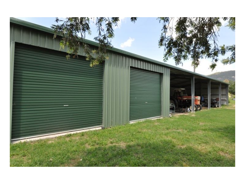 810 Moonbi Gap Road, Moore Creek NSW 2340