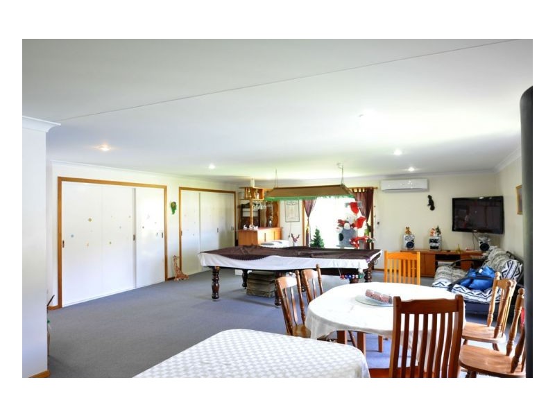 810 Moonbi Gap Road, Moore Creek NSW 2340