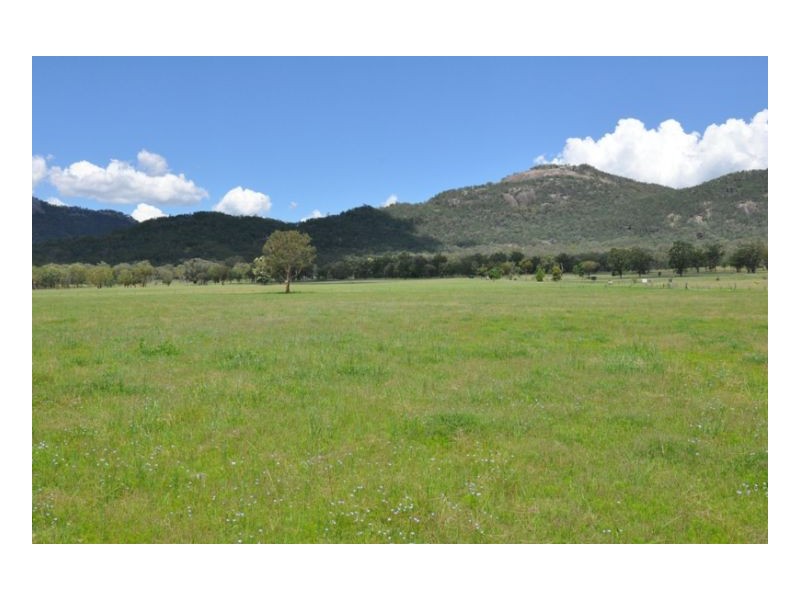 810 Moonbi Gap Road, Moore Creek NSW 2340