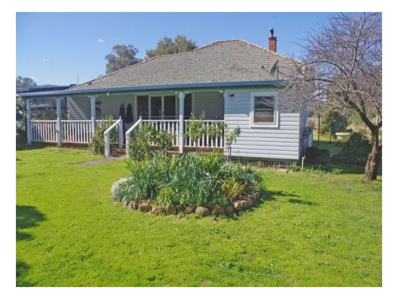 808 Oakey Creek Road, Piallaway NSW 2342