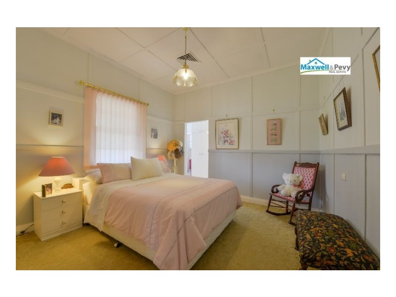 163 Upper Street, Tamworth NSW 2340