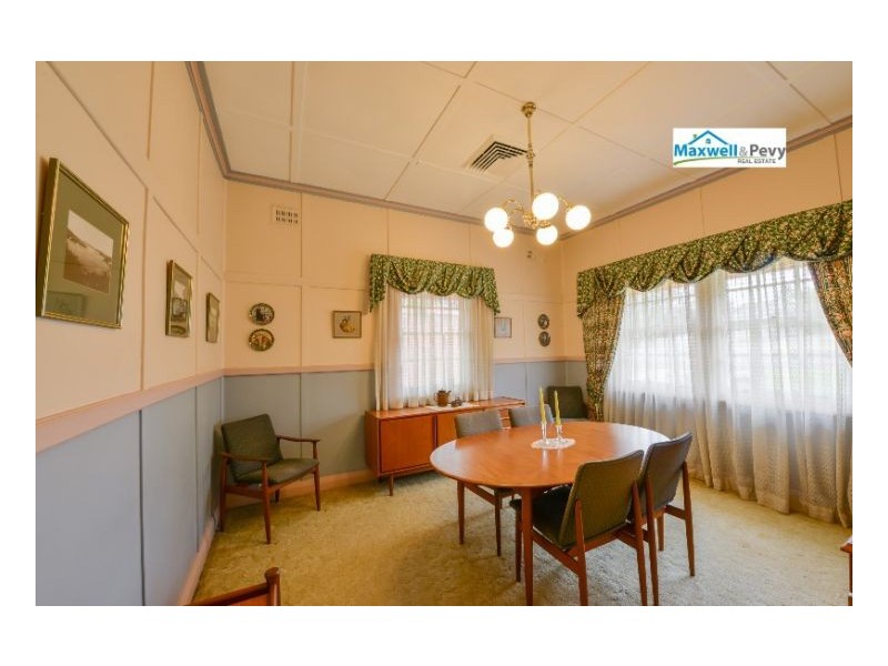 163 Upper Street, Tamworth NSW 2340