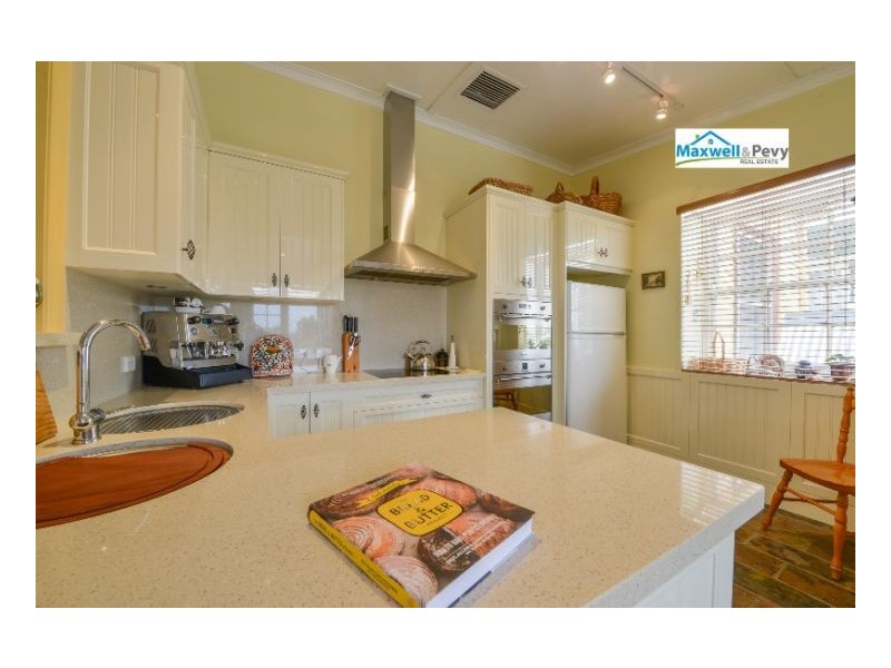 163 Upper Street, Tamworth NSW 2340