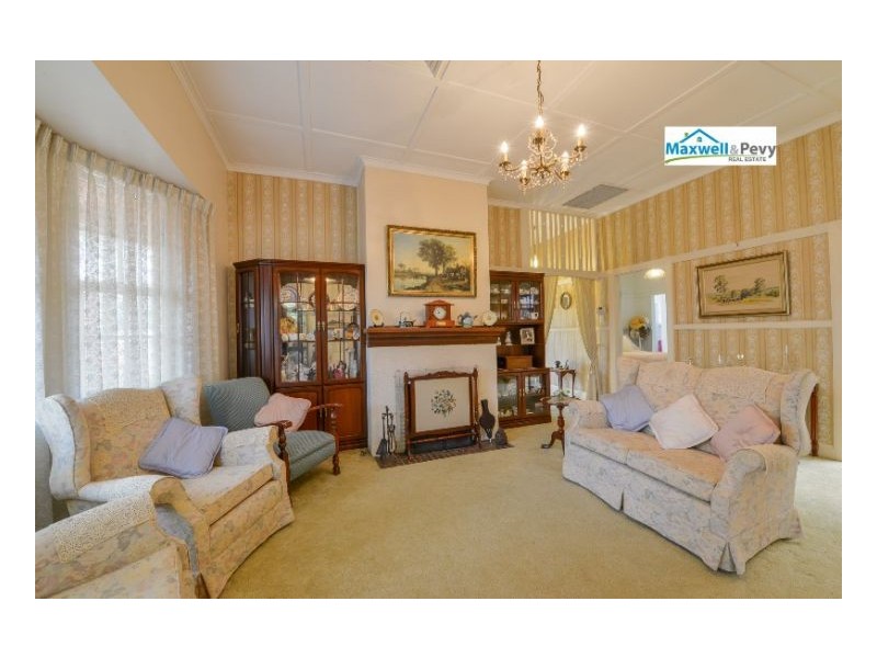163 Upper Street, Tamworth NSW 2340
