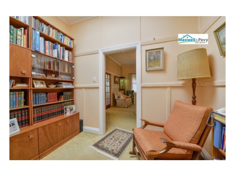 163 Upper Street, Tamworth NSW 2340