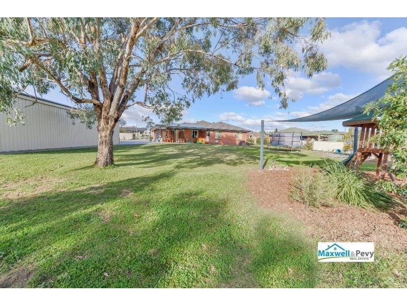 5 Narran Place, Tamworth NSW 2340