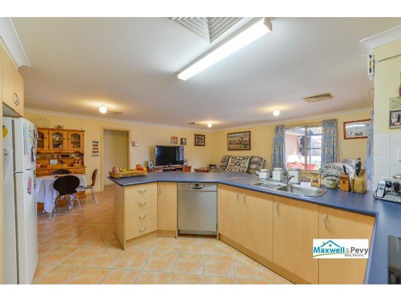 5 Narran Place, Tamworth NSW 2340