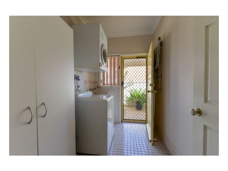 3/4 Gunn Place, Tamworth NSW 2340