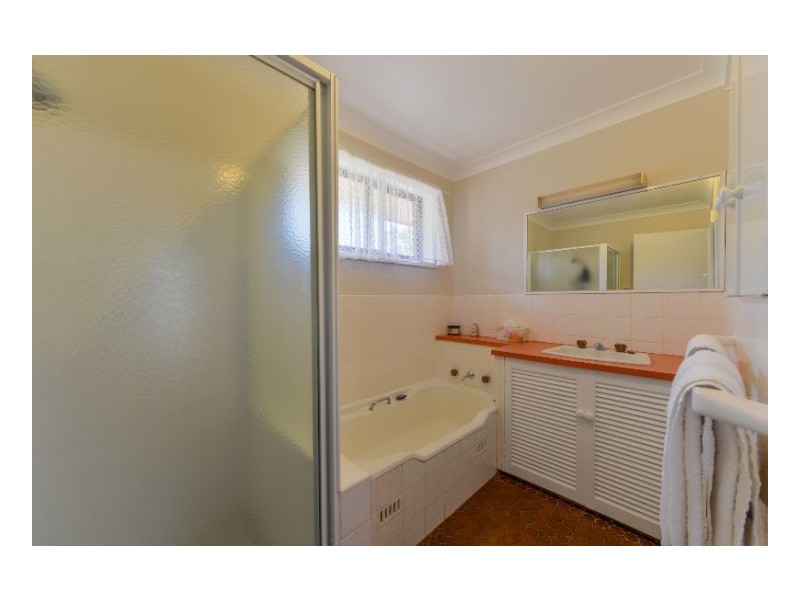 10 Myrene Avenue, Tamworth NSW 2340