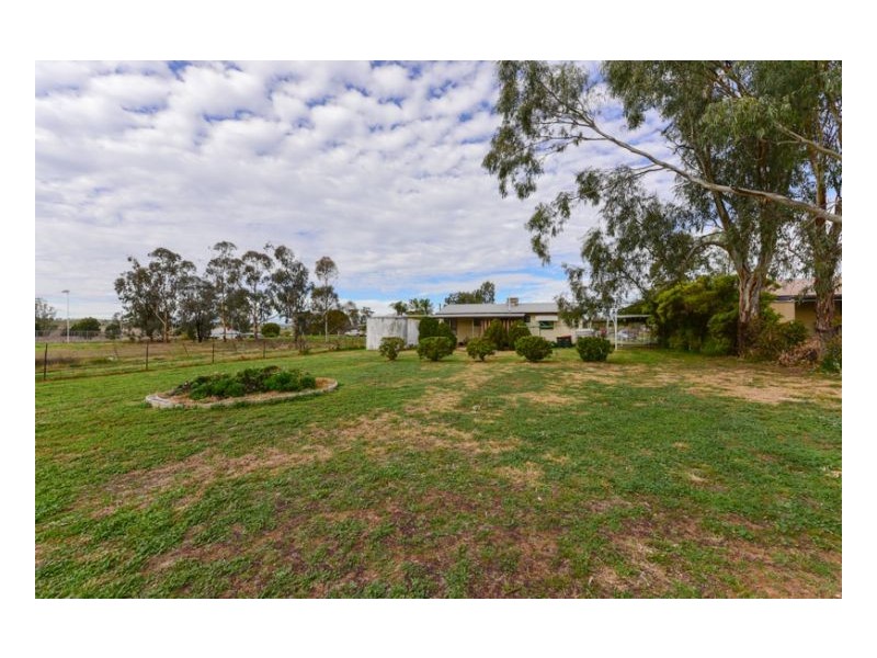 15 Rokeby Street, Somerton NSW 2340