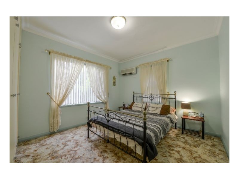 164 Denison Street, Tamworth NSW 2340