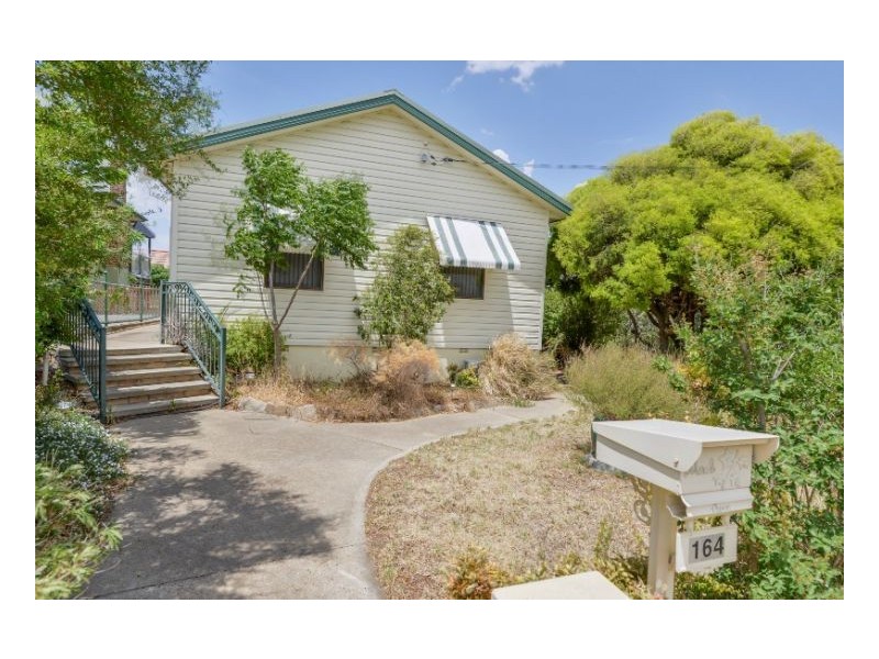 164 Denison Street, Tamworth NSW 2340