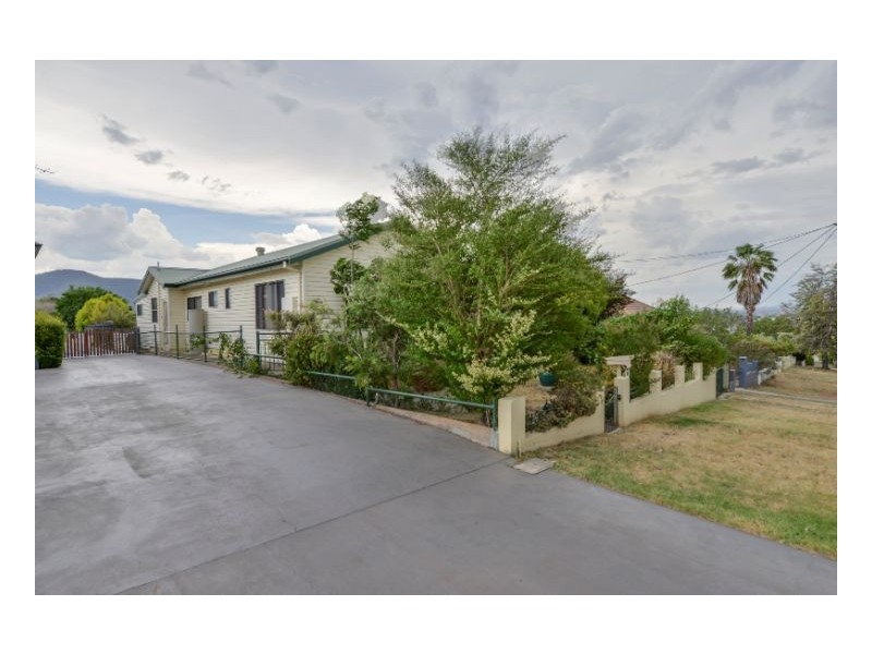 164 Denison Street, Tamworth NSW 2340