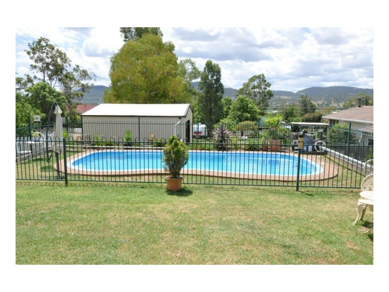 2A Myrene Avenue, Tamworth NSW 2340
