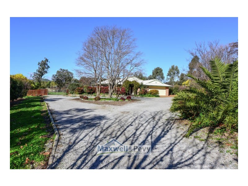 51 Catherine Way, Tamworth NSW 2340