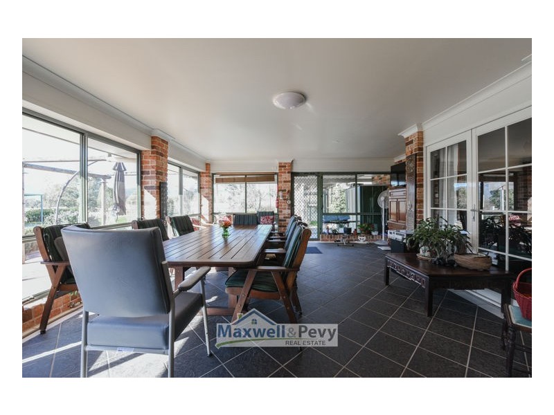 51 Catherine Way, Tamworth NSW 2340