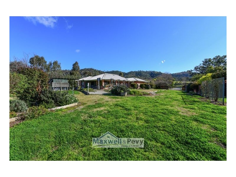 51 Catherine Way, Tamworth NSW 2340