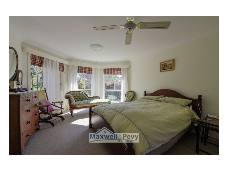 51 Catherine Way, Tamworth NSW 2340