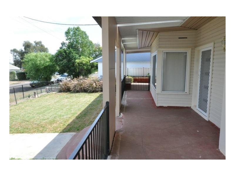 13 Patrick Street, Tamworth NSW 2340