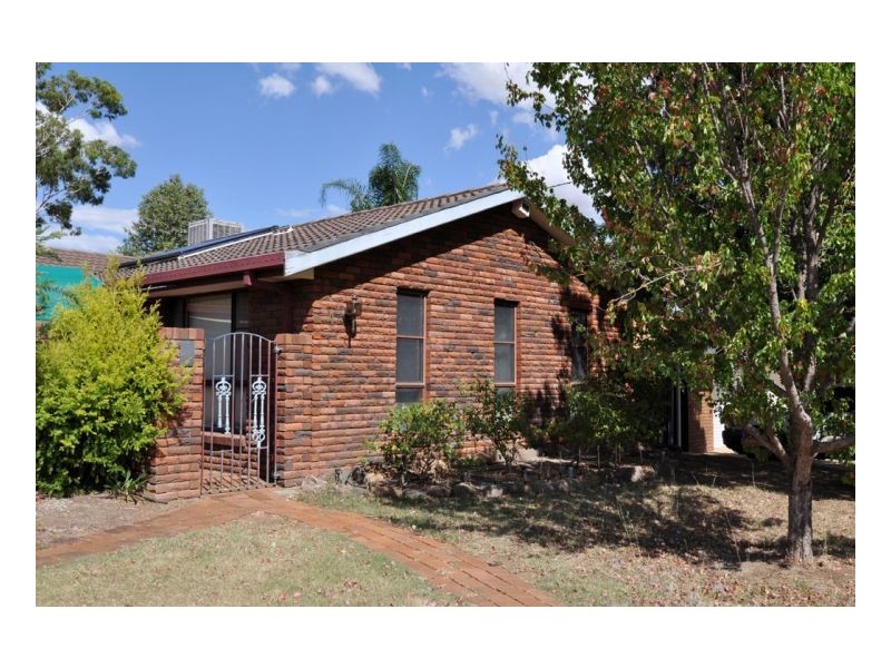 4 Inala Crescent, Tamworth NSW 2340