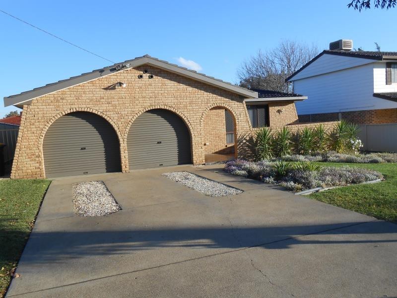 14 Myndee Avenue, Tamworth NSW 2340