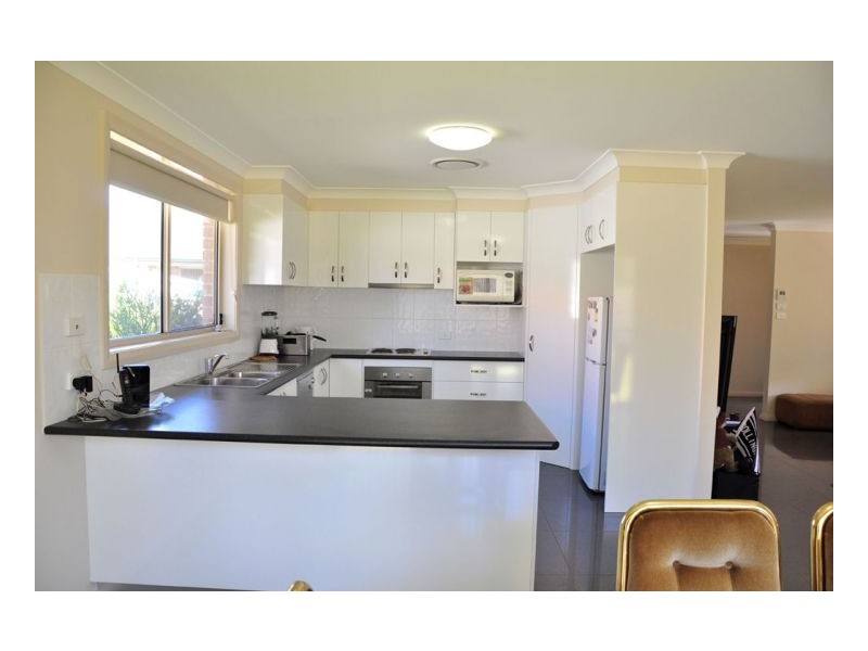 19A & 19B Illoura Street, Tamworth NSW 2340