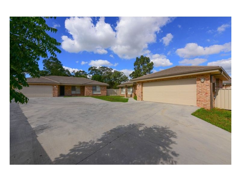 19A & 19B Illoura Street, Tamworth NSW 2340