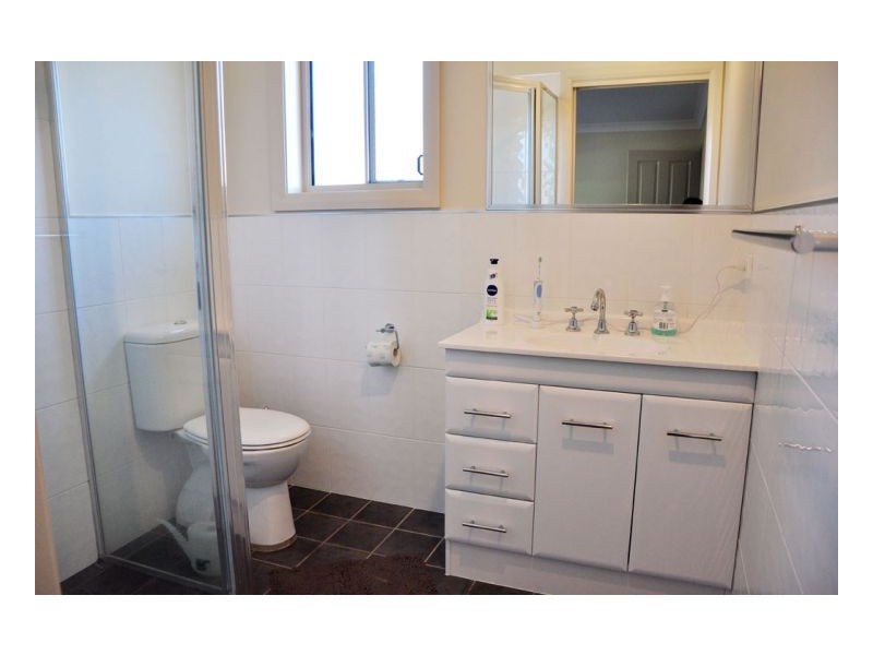 19A & 19B Illoura Street, Tamworth NSW 2340