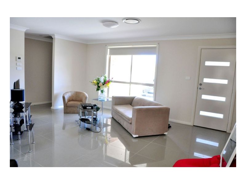 19A & 19B Illoura Street, Tamworth NSW 2340