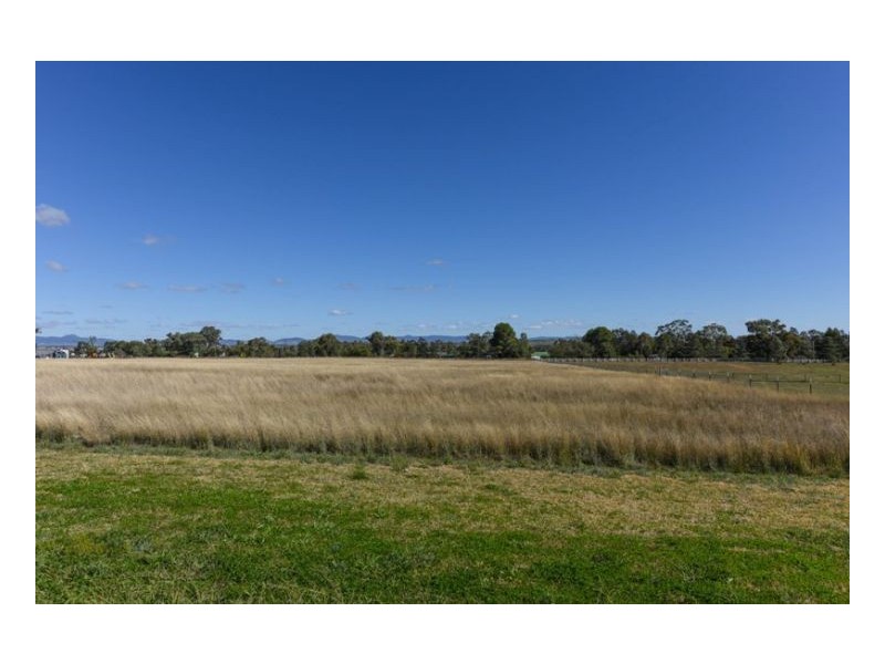 15 Manina Way, Tamworth NSW 2340
