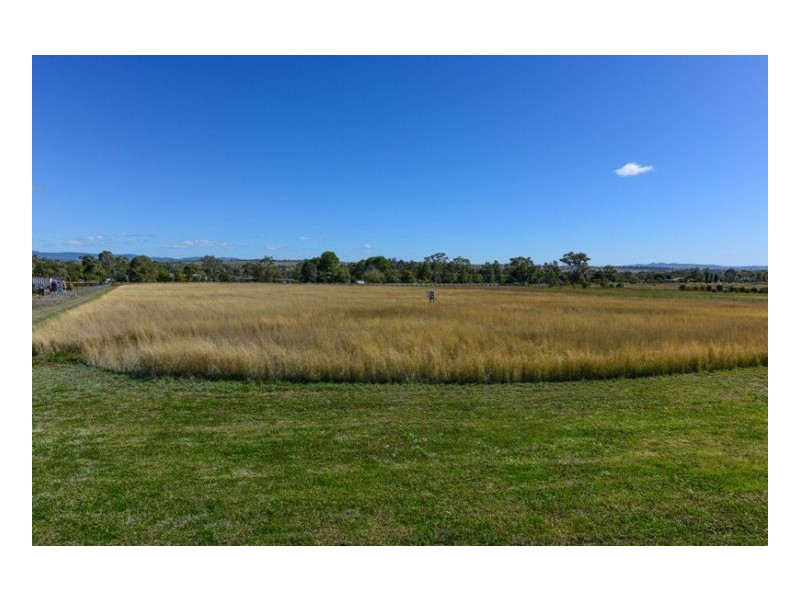 15 Manina Way, Tamworth NSW 2340