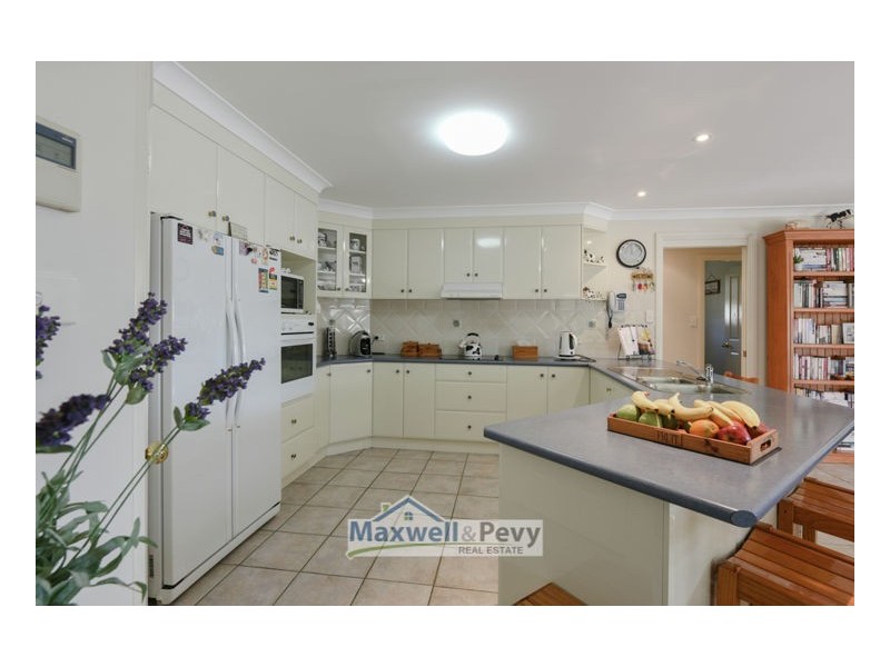 11 Mulwala Close, Tamworth NSW 2340