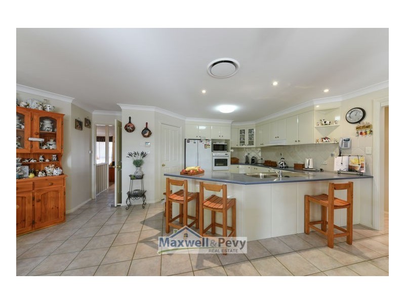 11 Mulwala Close, Tamworth NSW 2340