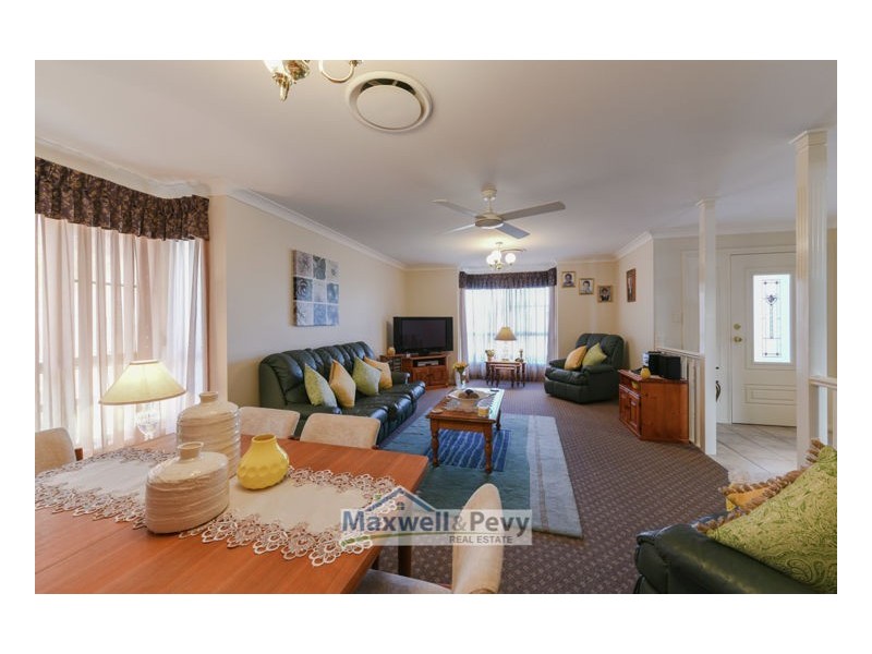 11 Mulwala Close, Tamworth NSW 2340