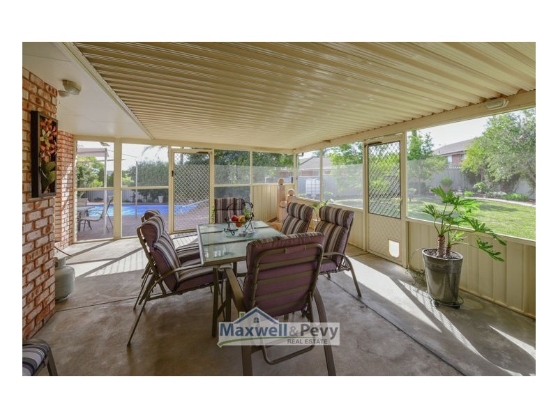 11 Mulwala Close, Tamworth NSW 2340