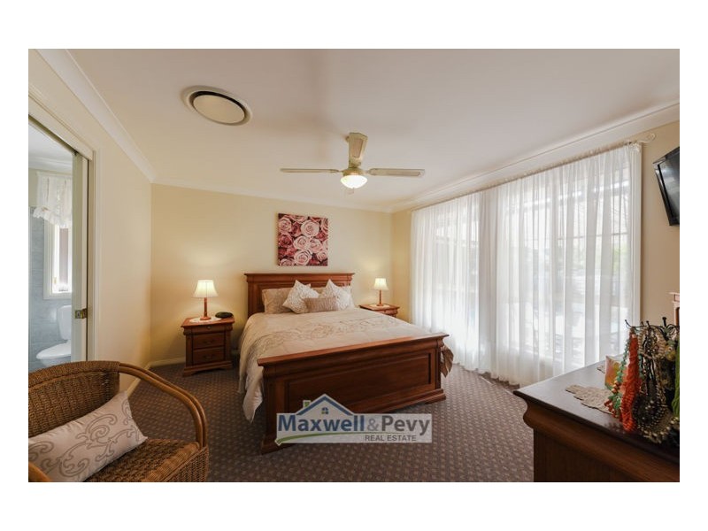 11 Mulwala Close, Tamworth NSW 2340