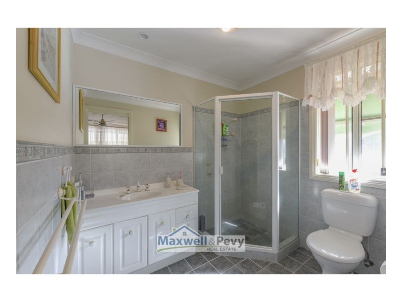 11 Mulwala Close, Tamworth NSW 2340