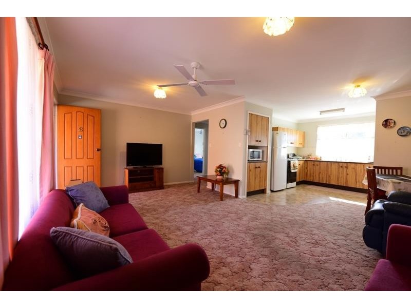 2/71 Crown Street, Tamworth NSW 2340